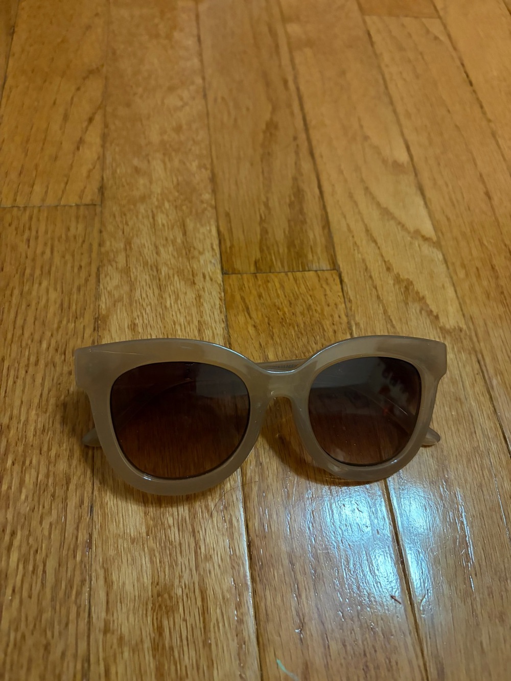 Women’s Taupe Cat-Eye Sunglasses